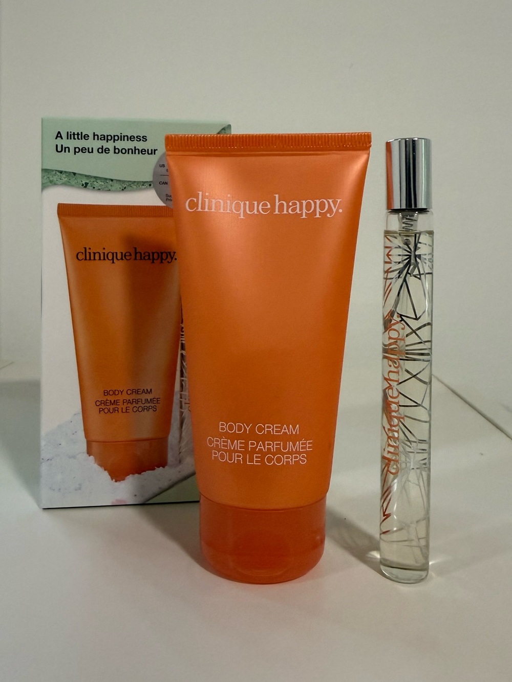 2 Pcs Clinique Happy Gift Set, Happy Parfum Spray 0.34oz/10ml & Body Cream 75ml